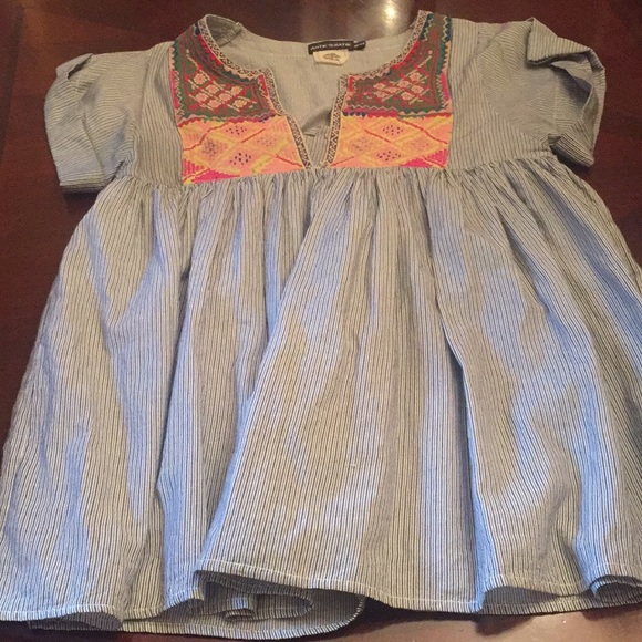 Antik Batik Tops - Cute trendy blouse from Antik Batik!